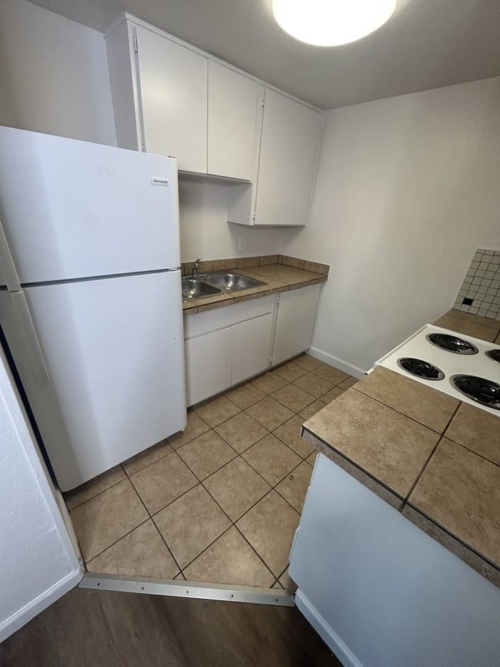 720 25th Court #2 - Photo 2 of 11