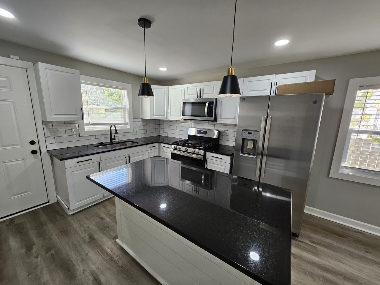 2425 Doctor A J Brown Ave #2425 - Photo 5 of 12