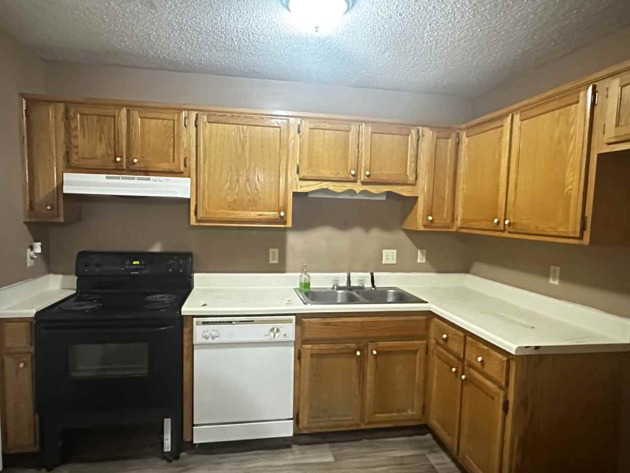 523 West Lane #1 - Photo 3 of 7