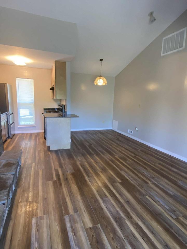 13759 Turnberry Lane #106 - Photo 3 of 9