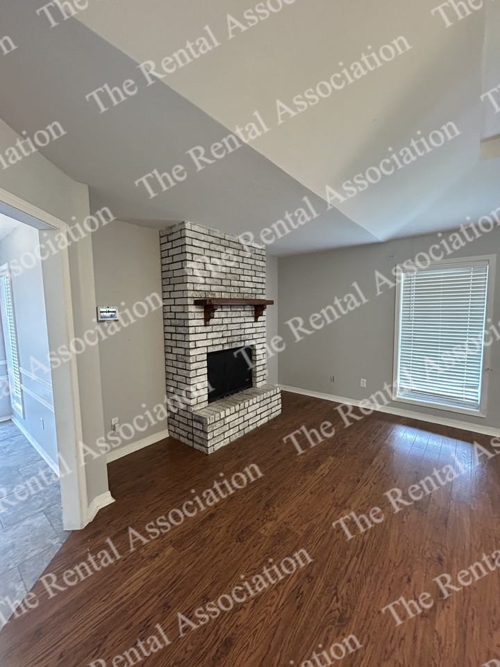 103 Liner Drive #1 - Photo 4 of 38