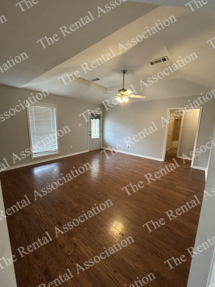 103 Liner Drive #1 - Photo 5 of 38