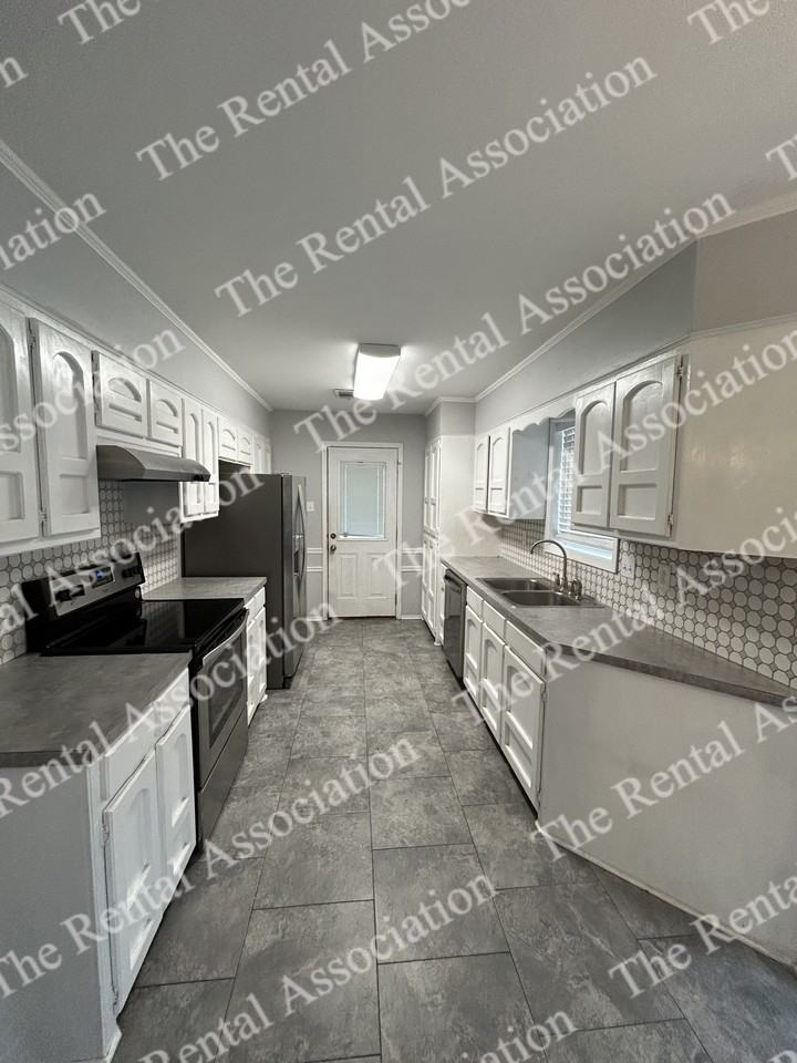 103 Liner Drive #1 - Photo 6 of 38