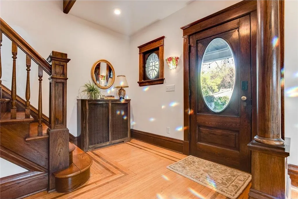 980 East 6th Street #1 - Photo 3 of 29