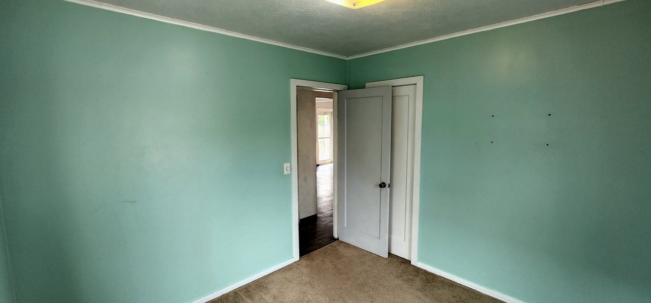 122 Ginkgo St S #1 - Photo 6 of 13