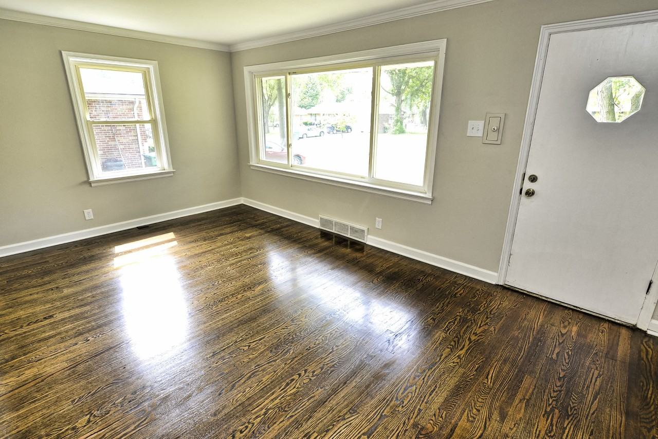 9650 Cutler Dr #1 - Photo 3 of 22