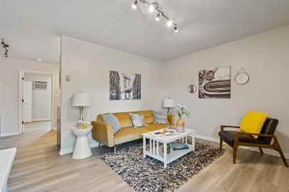 2551 Bradford Ct #2551 - Photo 3 of 50