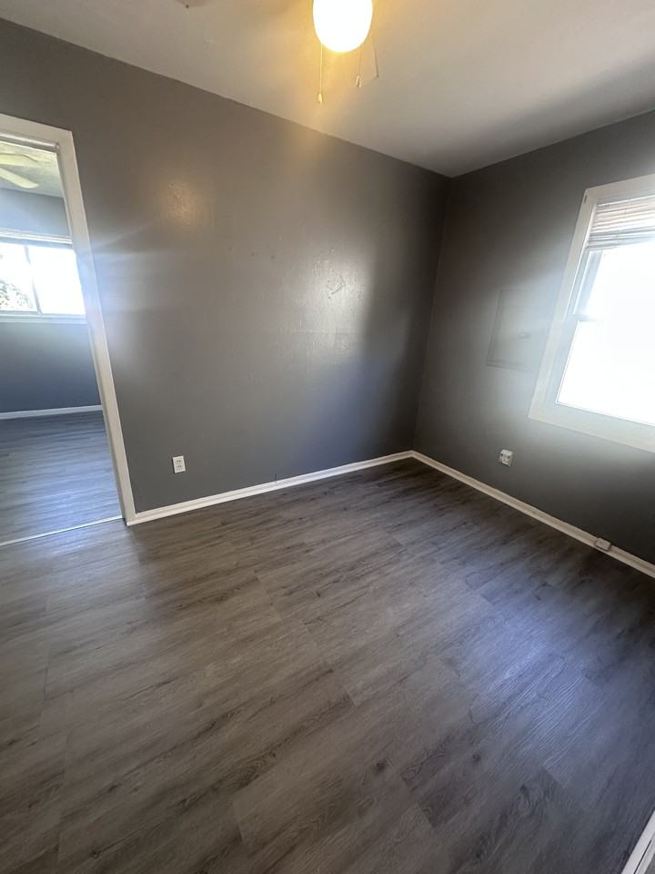 16313 Clearview Ave #1 - Photo 7 of 24