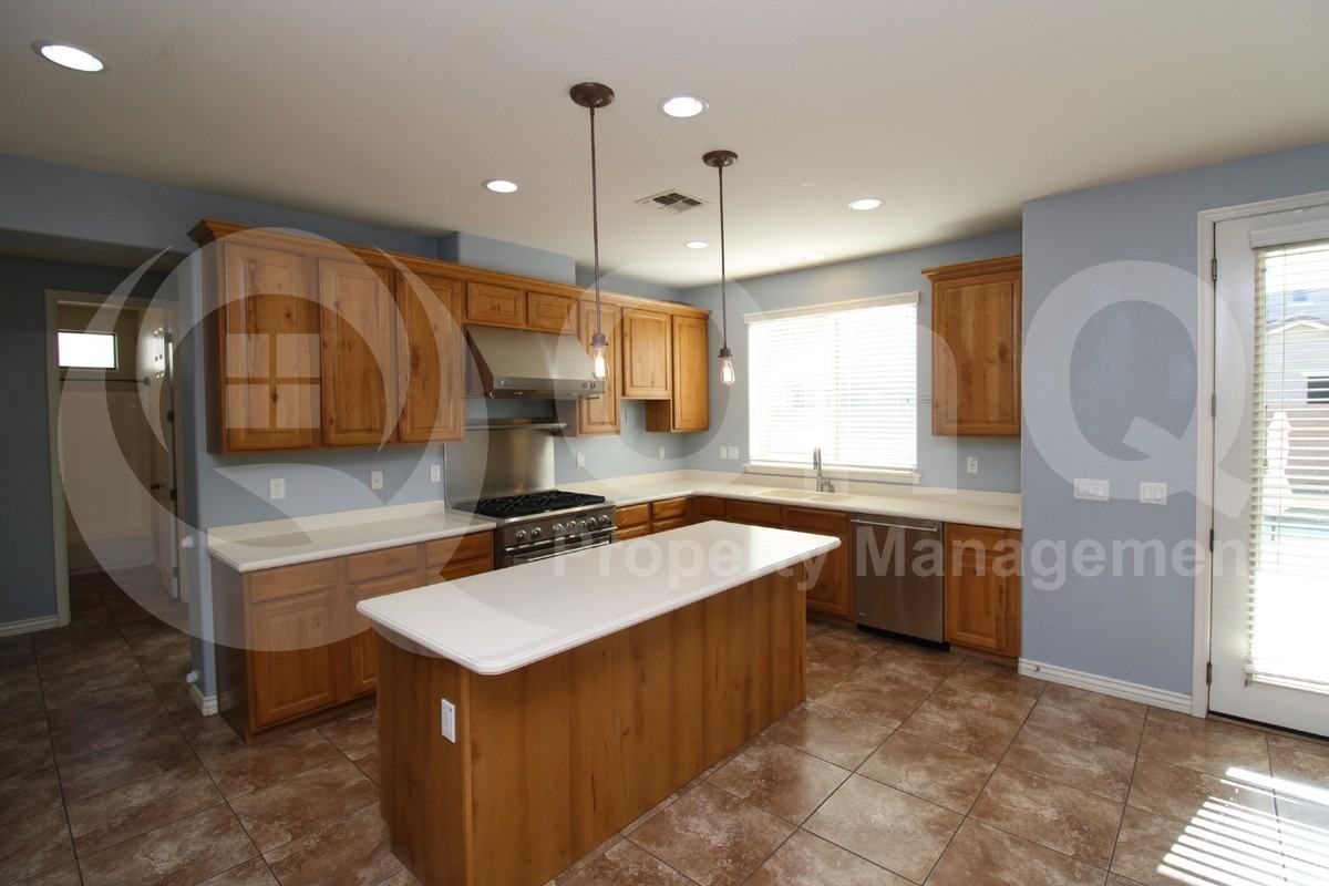 18905 E Raven Dr - Photo 4 of 31