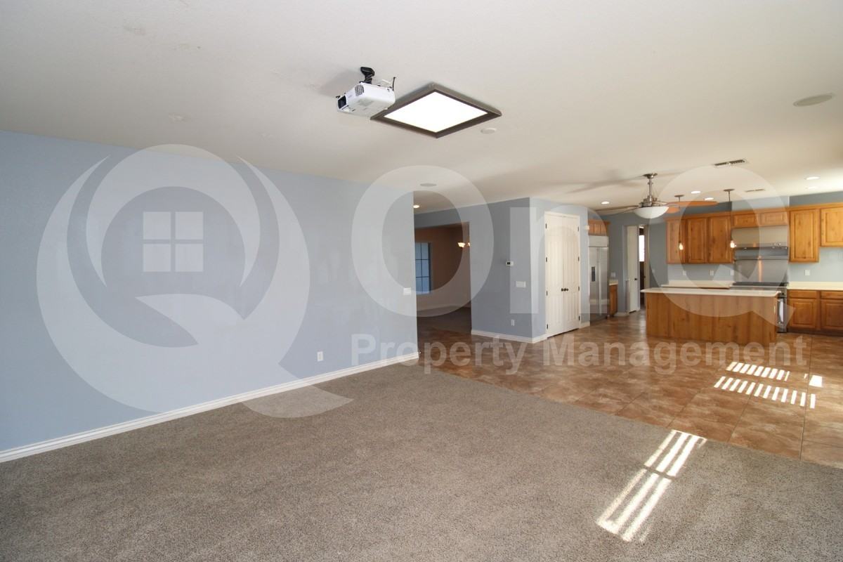 18905 E Raven Dr - Photo 5 of 31