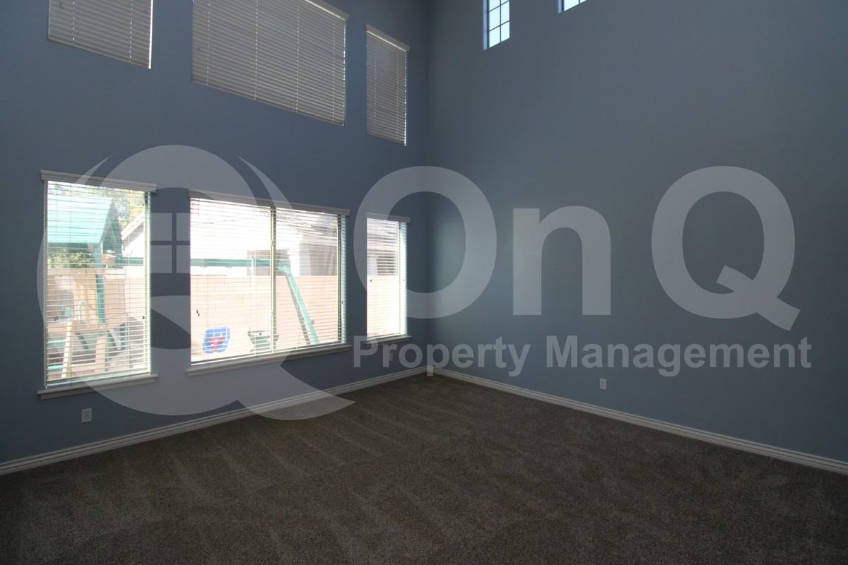 18905 E Raven Dr - Photo 7 of 31