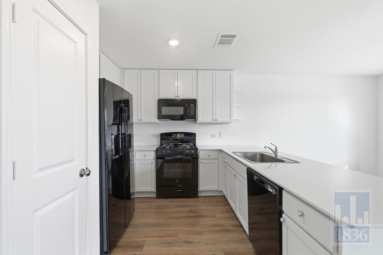 2213 Cyclone Drive - Photo 7 of 50