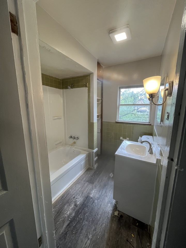 200 Alries St #1 - Photo 4 of 10