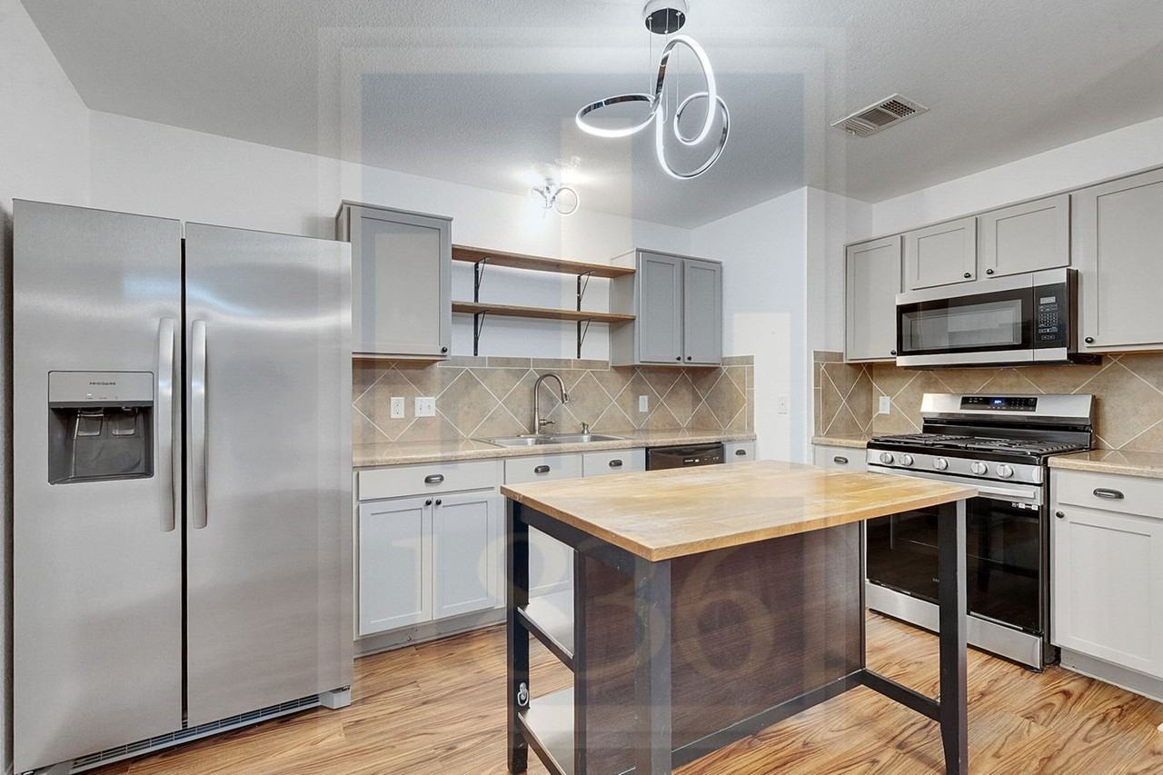 4622 Credo Lane - Photo 4 of 50