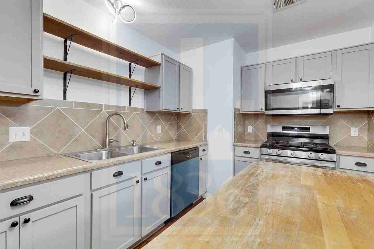 4622 Credo Lane - Photo 6 of 50