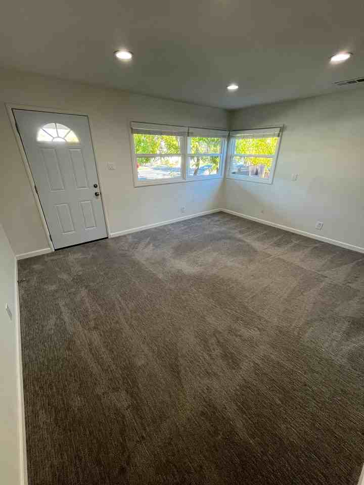 2545 4th St #1 - Photo 3 of 12