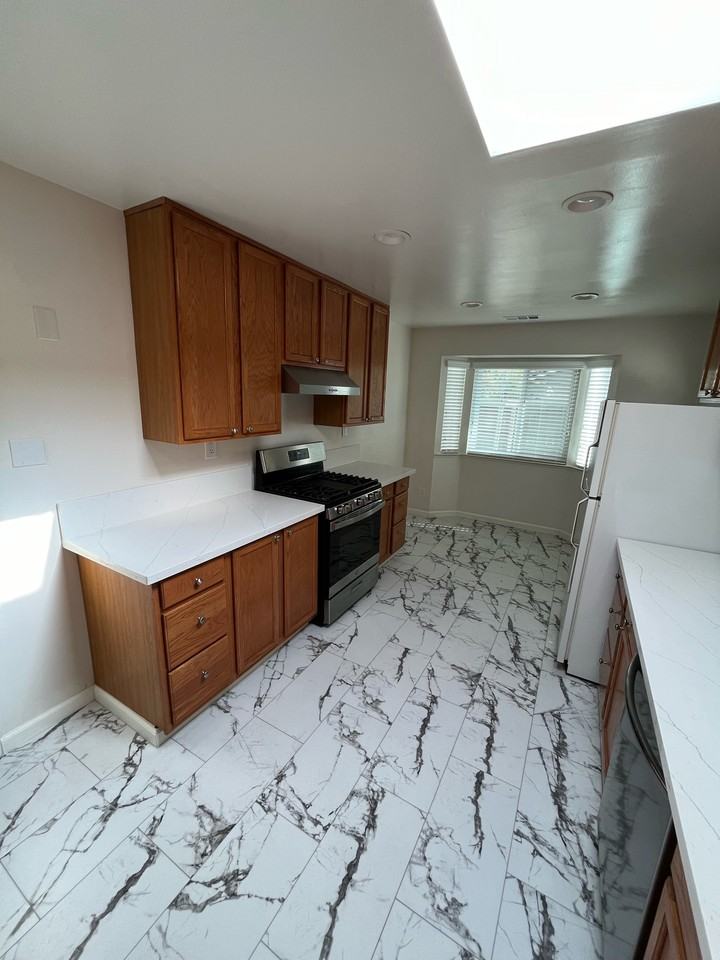 2545 4th St #1 - Photo 5 of 12