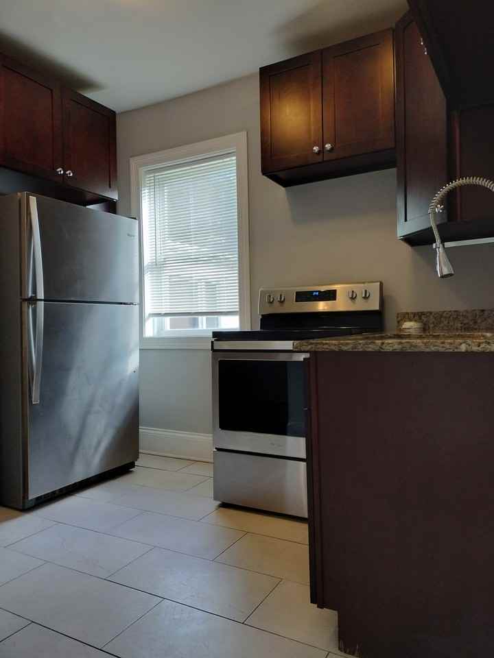 7408 South Eberhart Avenue #1R - Photo 7 of 11