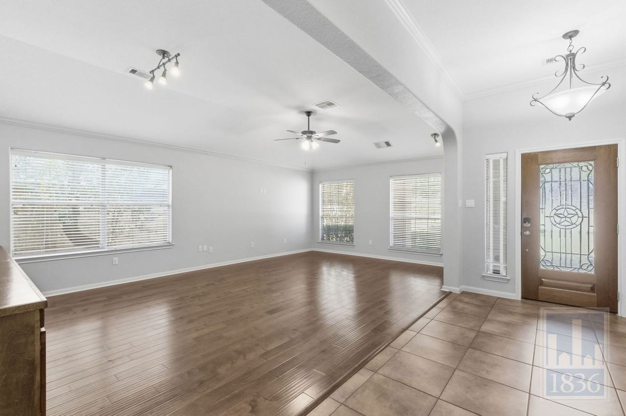 420 Torrington Drive - Photo 3 of 50