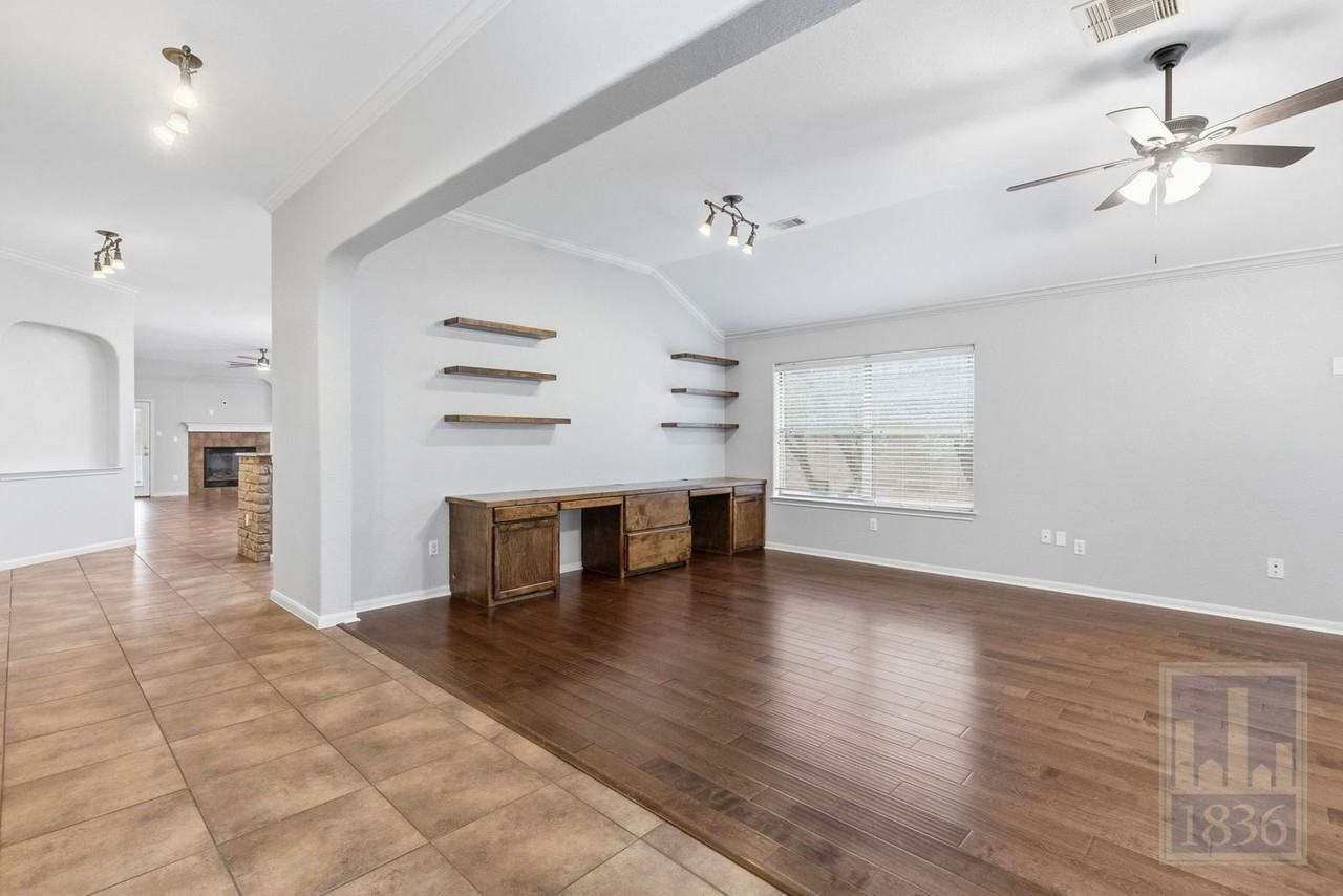 420 Torrington Drive - Photo 4 of 50