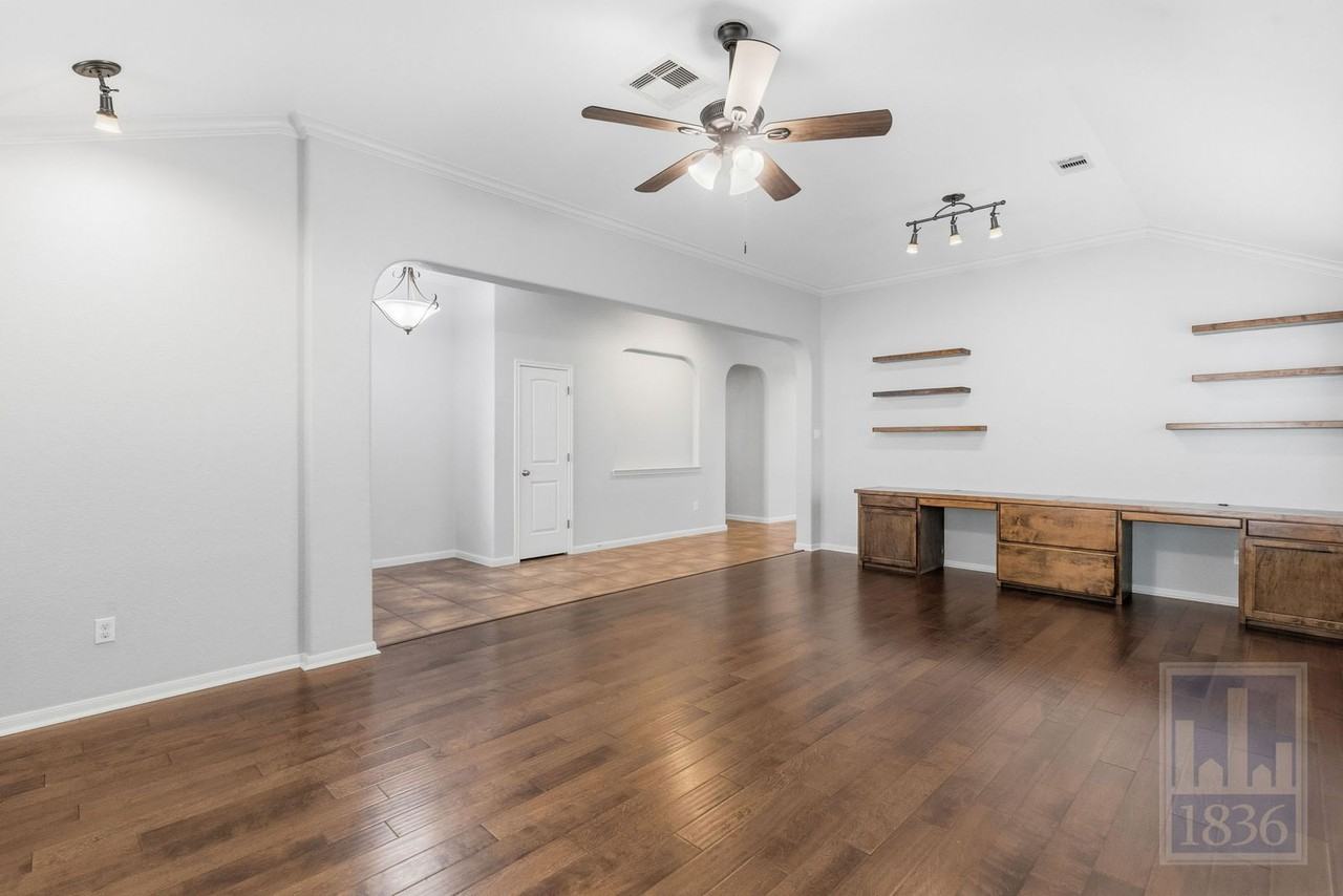 420 Torrington Drive - Photo 5 of 50