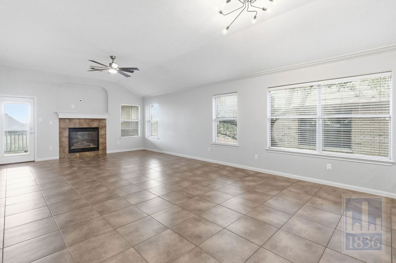 420 Torrington Drive - Photo 7 of 50