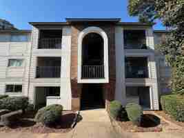 featured image of 601 N Gay St #102