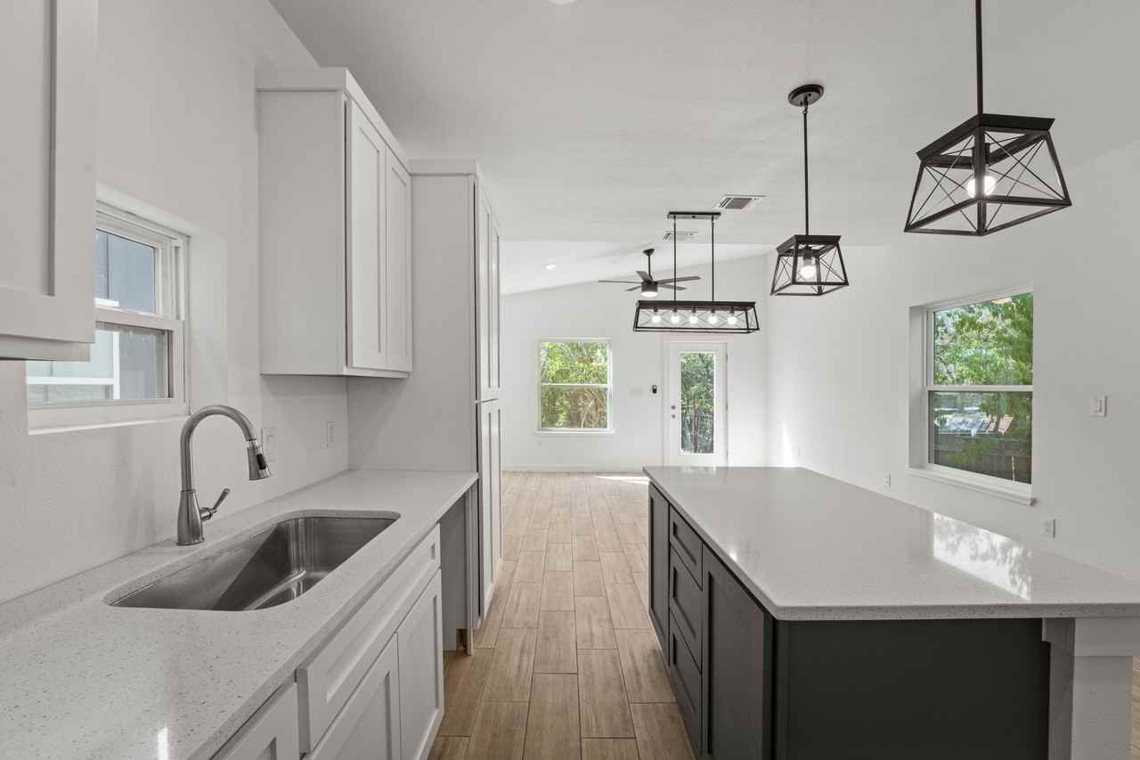 212 Cooper St #1 - Photo 7 of 27