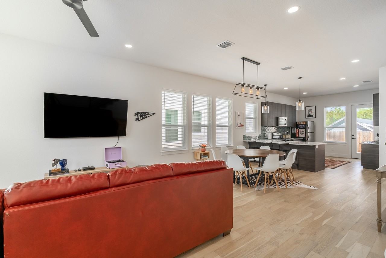 719 Eleanor Avenue #1 - Photo 4 of 46