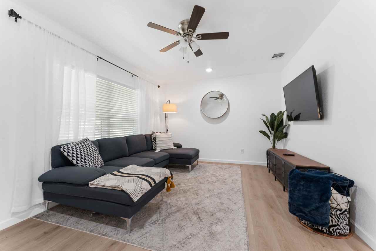 338 Tomrob Dr #1 - Photo 4 of 18