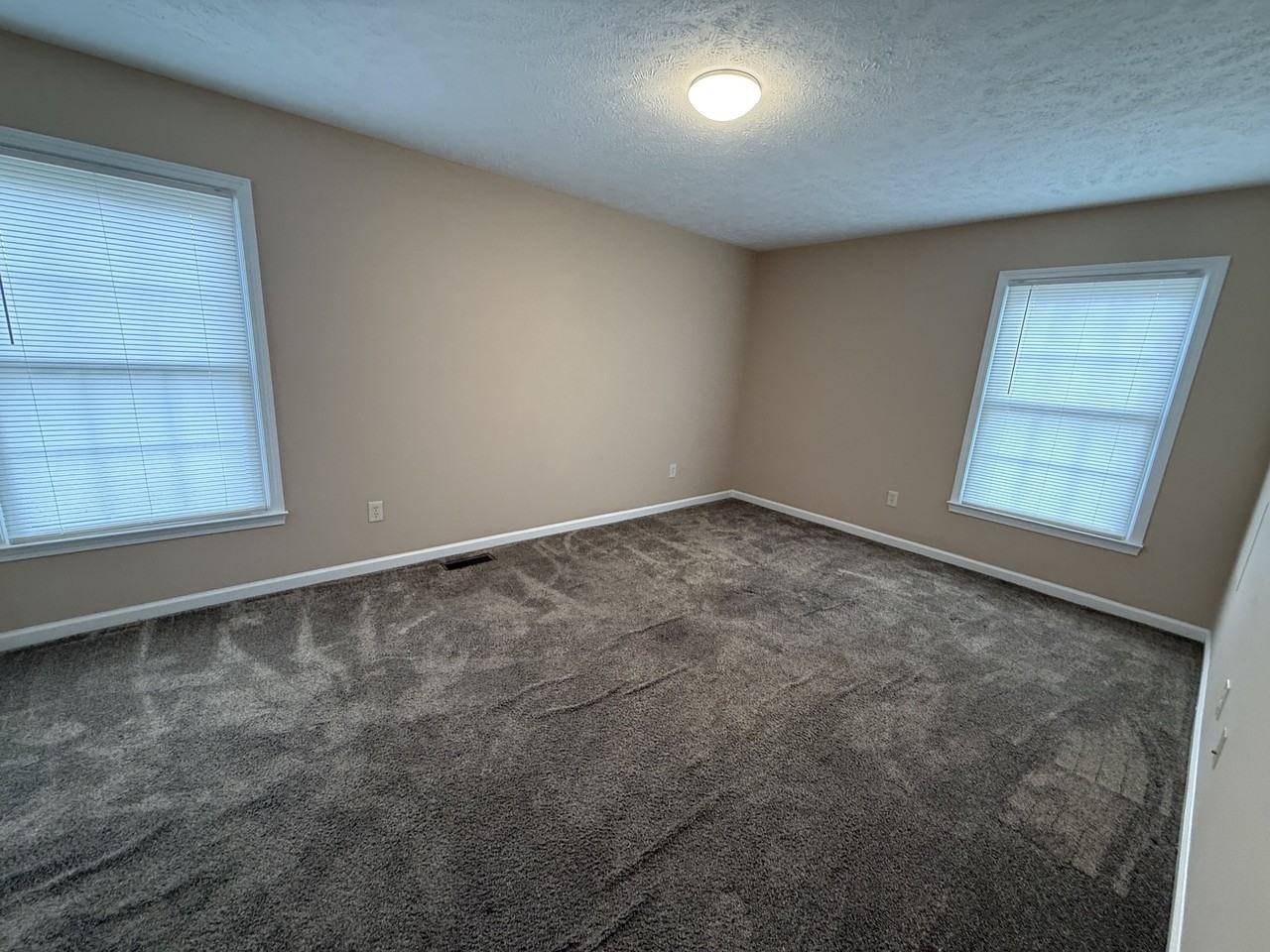 226 Hickory Trl #1 - Photo 4 of 7