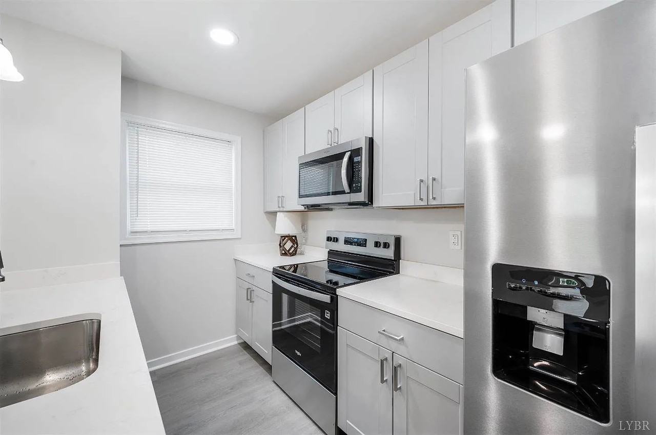 1209 16th Street #1 - Photo 6 of 29