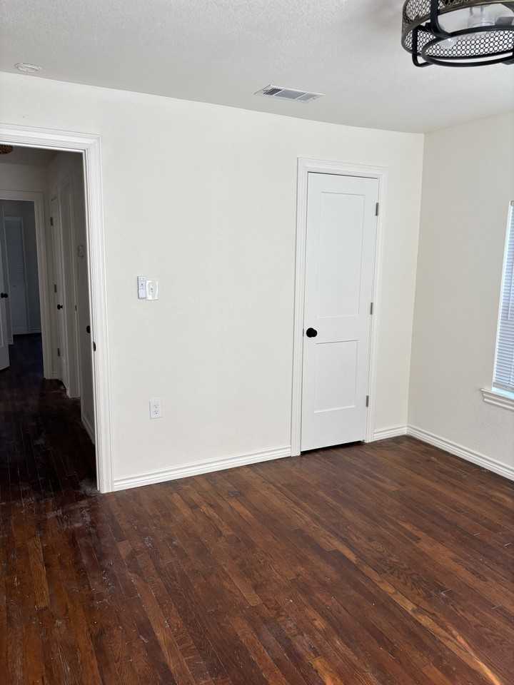 703 North Blair Street #1 - Photo 4 of 9