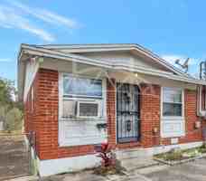 featured image of 7216 Ken Knight Dr W #1