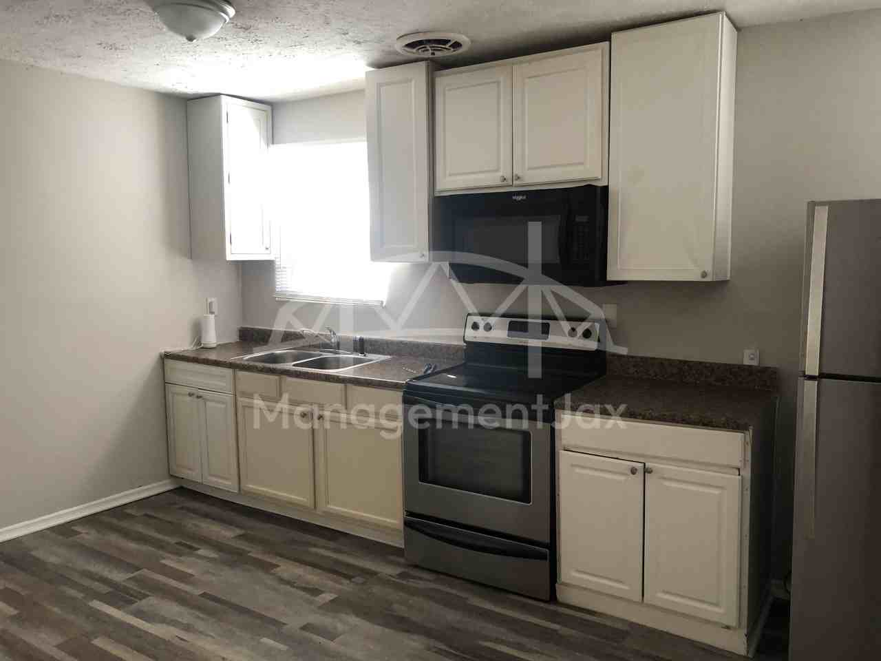 7216 Ken Knight Dr W #1 - Photo 5 of 15