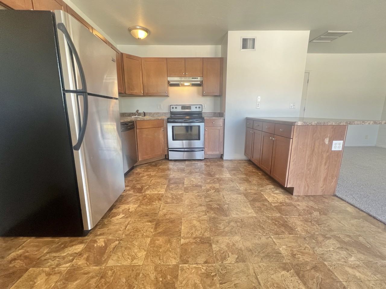 2821 N Columbus Blvd #19 - Photo 4 of 31