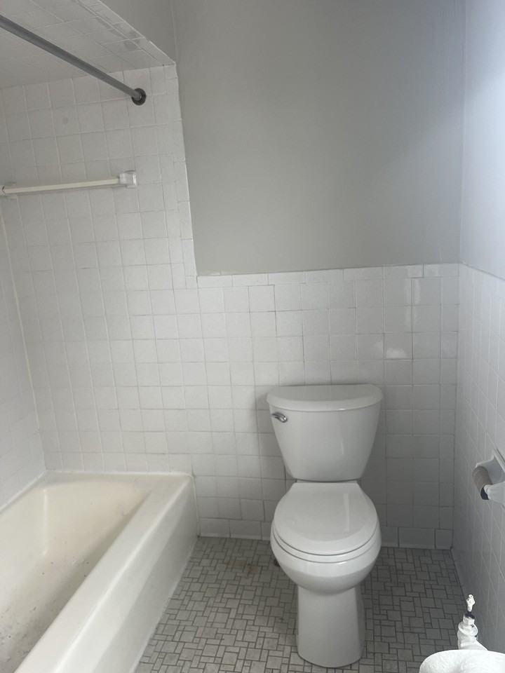 143 Morey Pl #4 - Photo 7 of 8