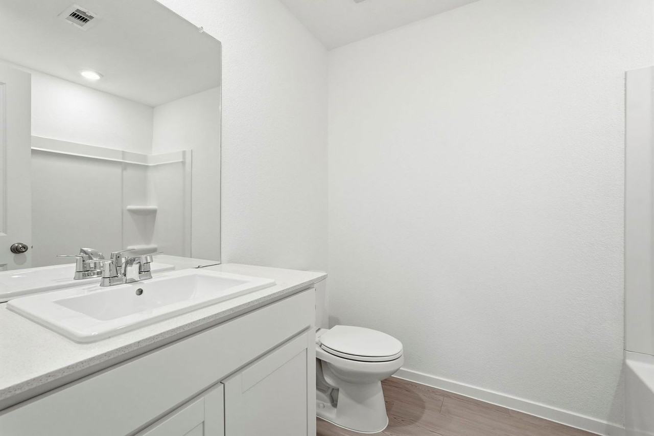 2821 Cedar Rock St - Photo 6 of 25