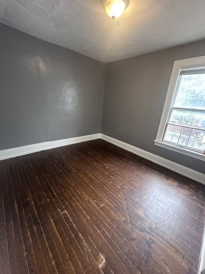 13303 Southview Ave - Photo 5 of 22