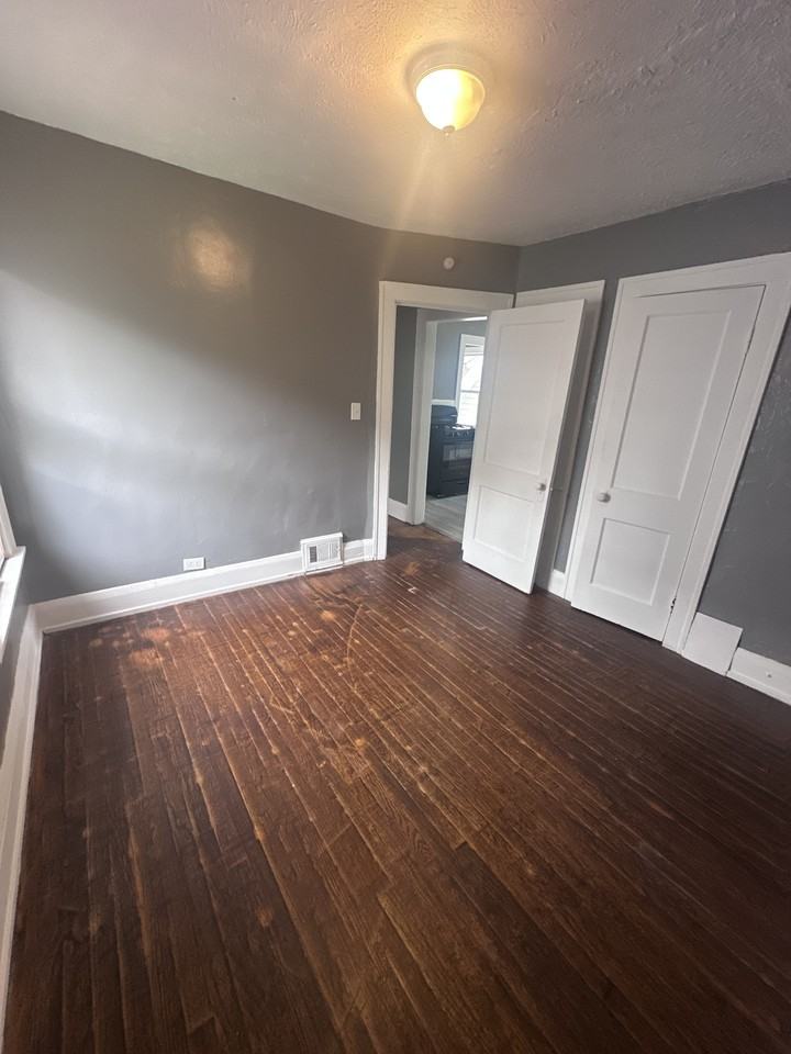 13303 Southview Ave - Photo 7 of 22