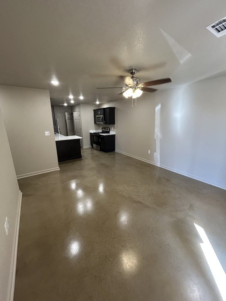 3 3 Lawrence Road 434 - G4 #G4 - Photo 2 of 10