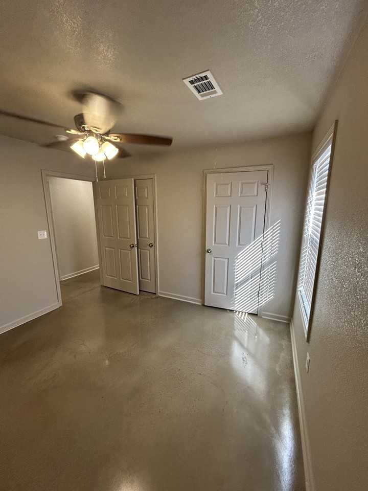 3 3 Lawrence Road 434 - G4 #G4 - Photo 6 of 10