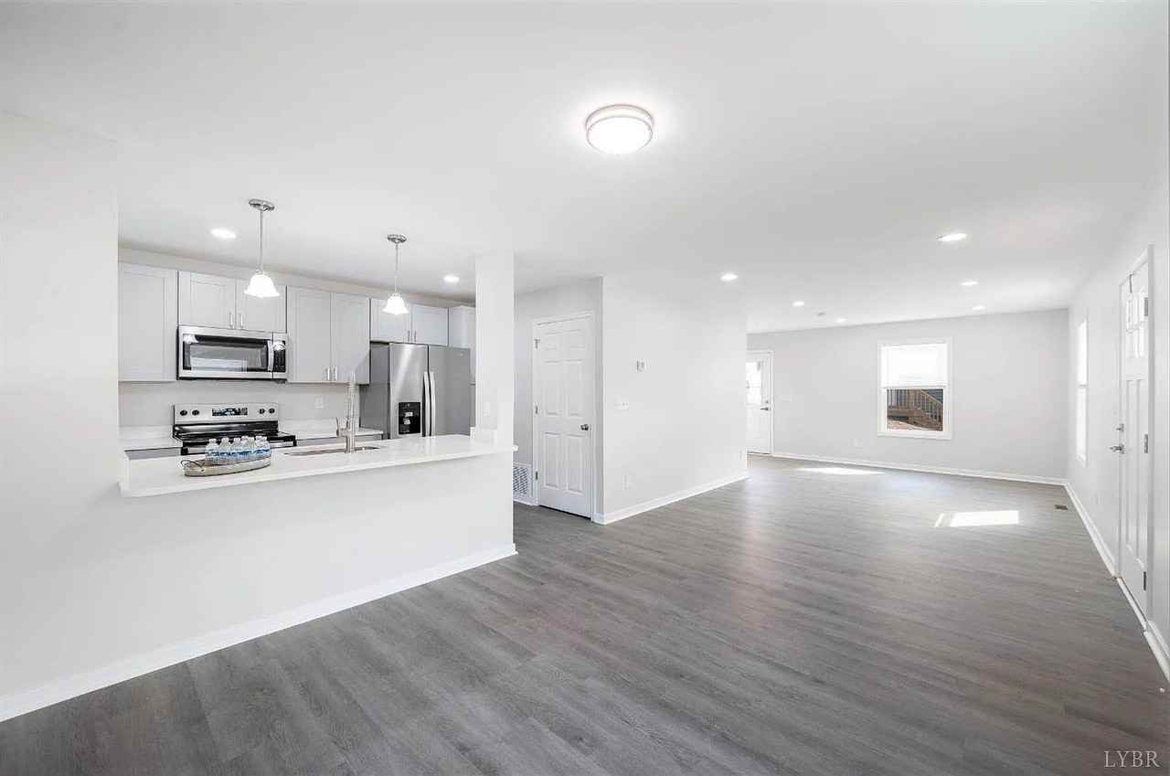 1525 Taylor Street #1 - Photo 4 of 22