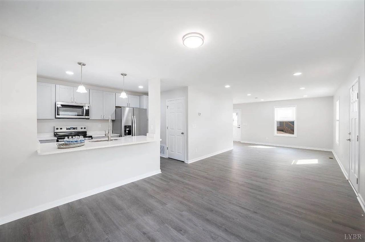 2410 Poplar Street #1 - Photo 4 of 26