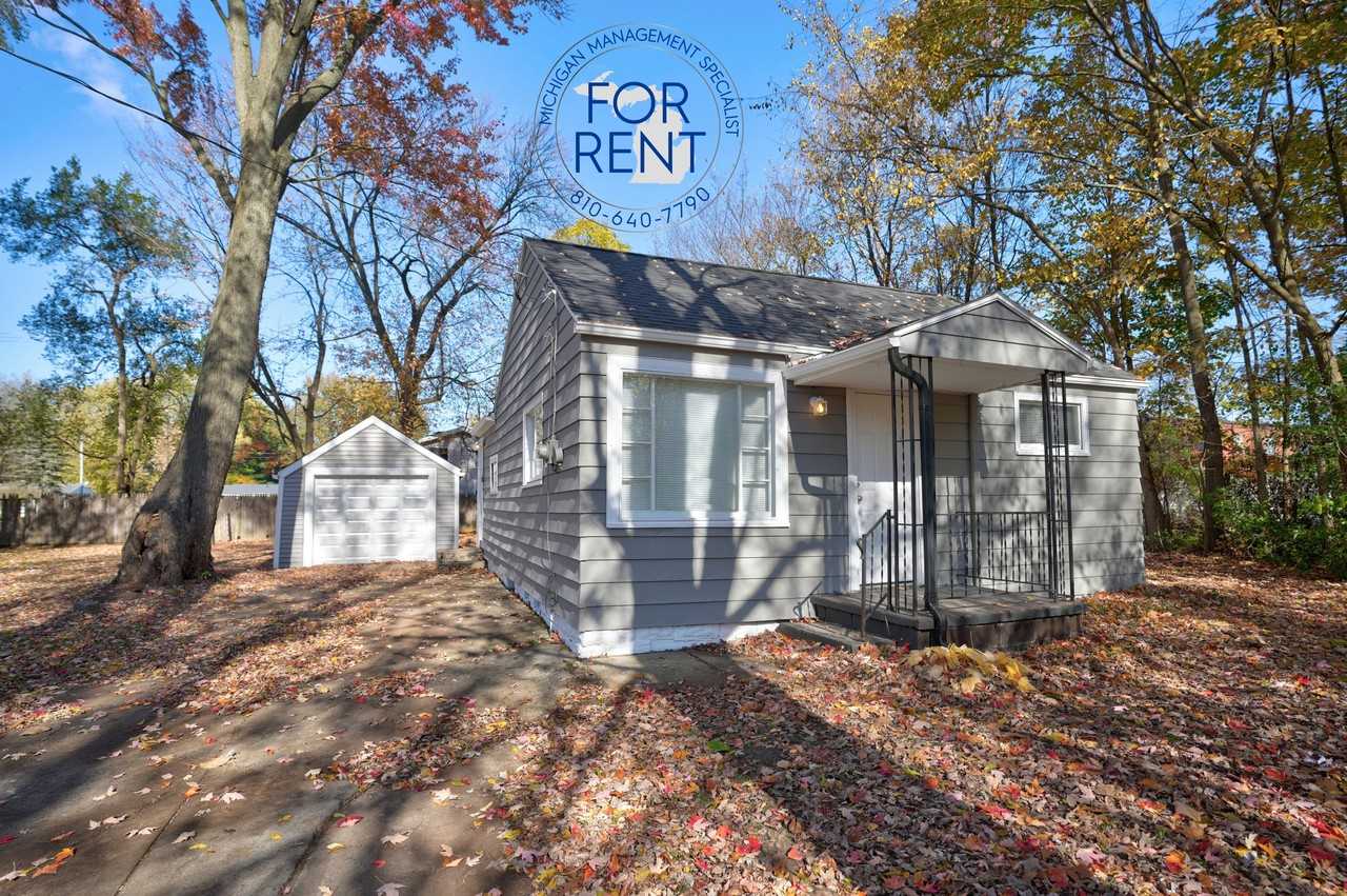 2429 Lincoln Manor Dr #1 - Photo 4 of 40