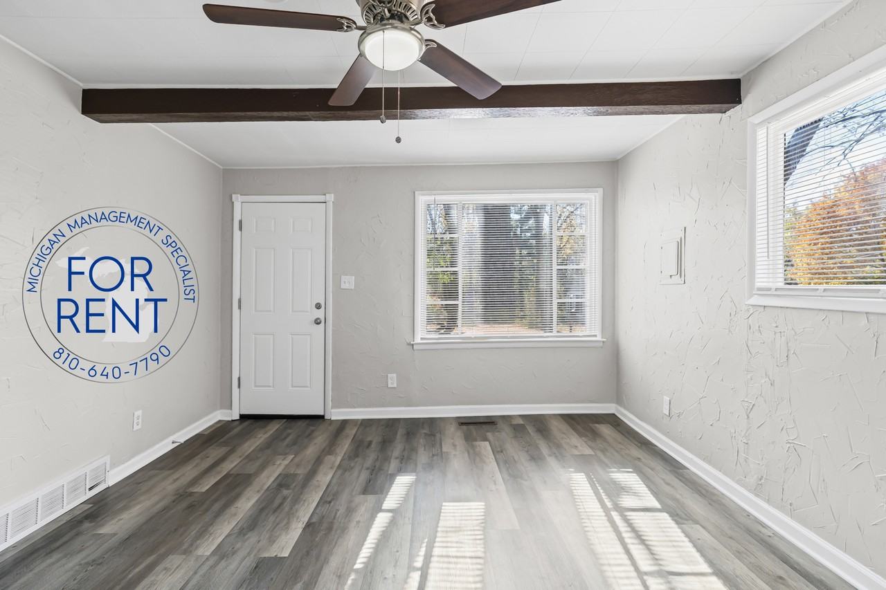 2429 Lincoln Manor Dr #1 - Photo 6 of 40