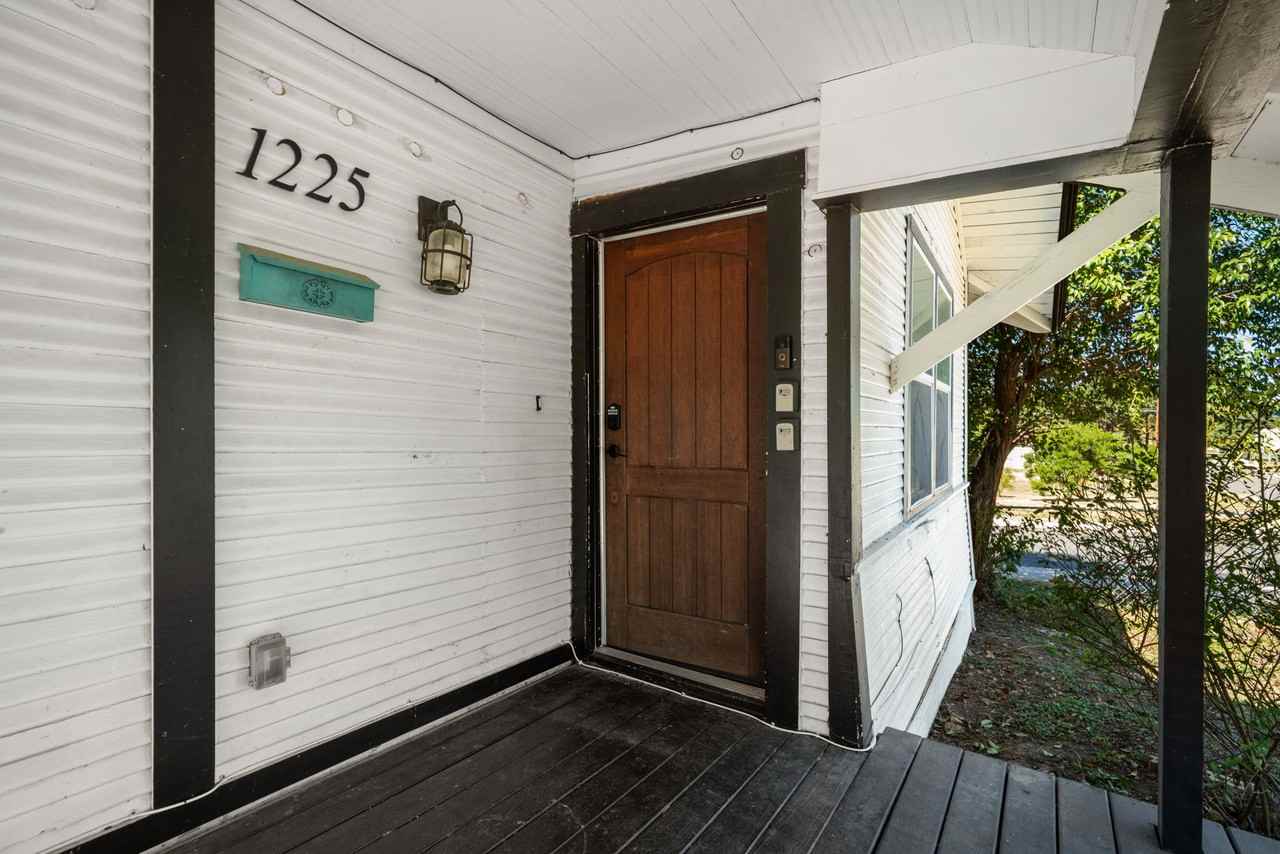 1225 Michigan Ave #1 - Photo 3 of 28