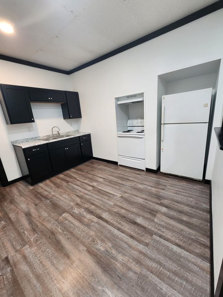 1125 West 7th Street #1