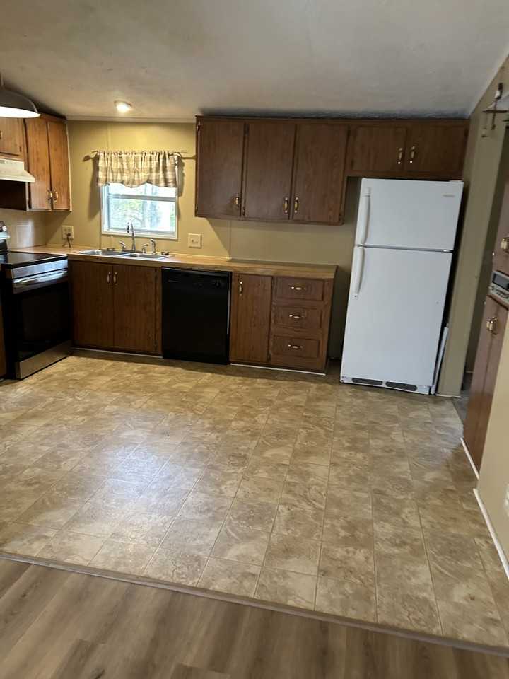 4918 Harmony Grove Rd #1 - Photo 3 of 10