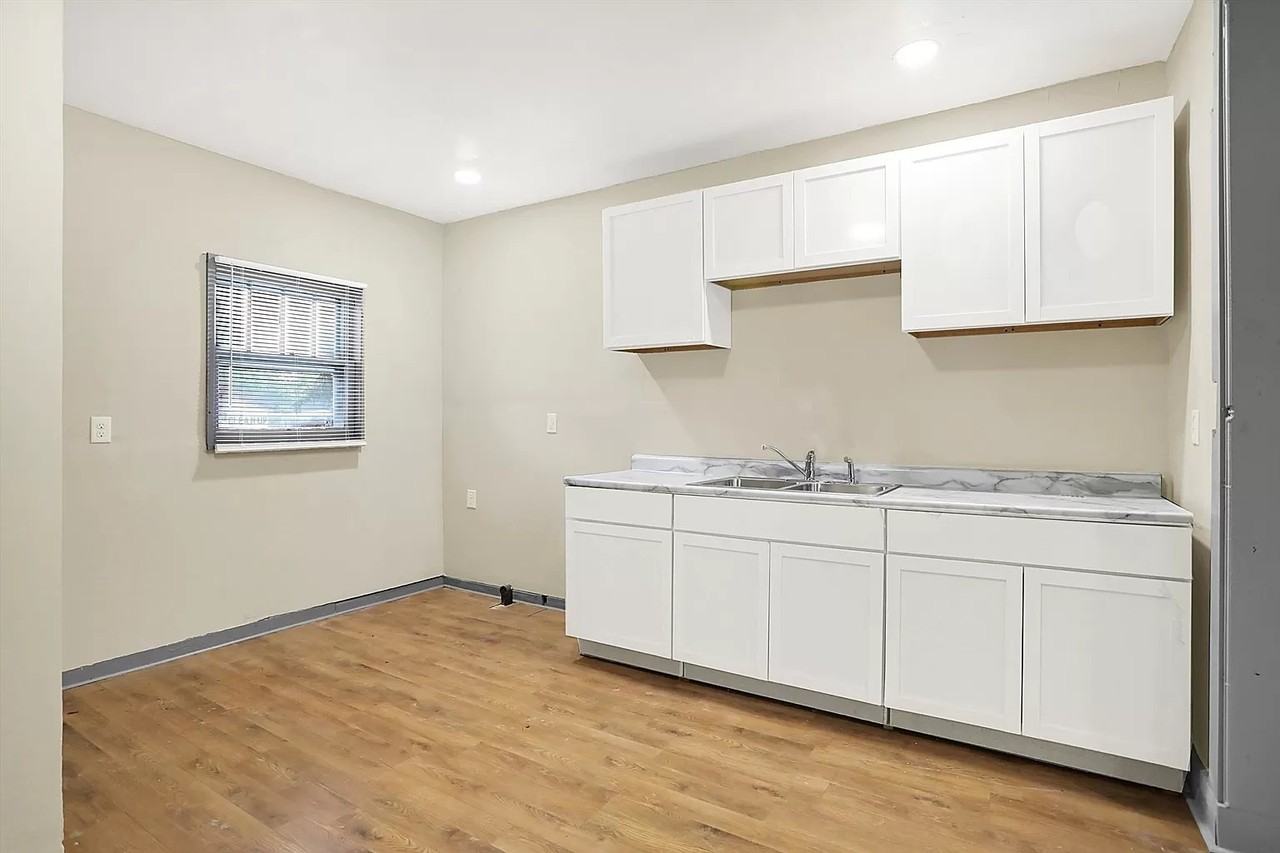 1611 Nichol Avenue #1 - Photo 4 of 10